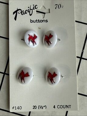 Vintage Pacific Deer Fawn Novelty Buttons NOS on Card 4 Red Fawn Shank Buttons